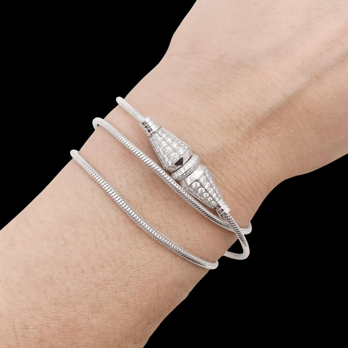 Bracelet Boucheron "Jack de Boucheron" or blanc, diamants. - Maison Eloe