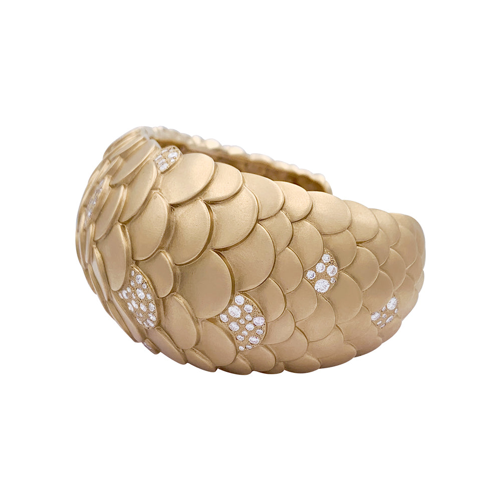Pomellato bracelet, “Mermaid”, pink gold, diamonds.