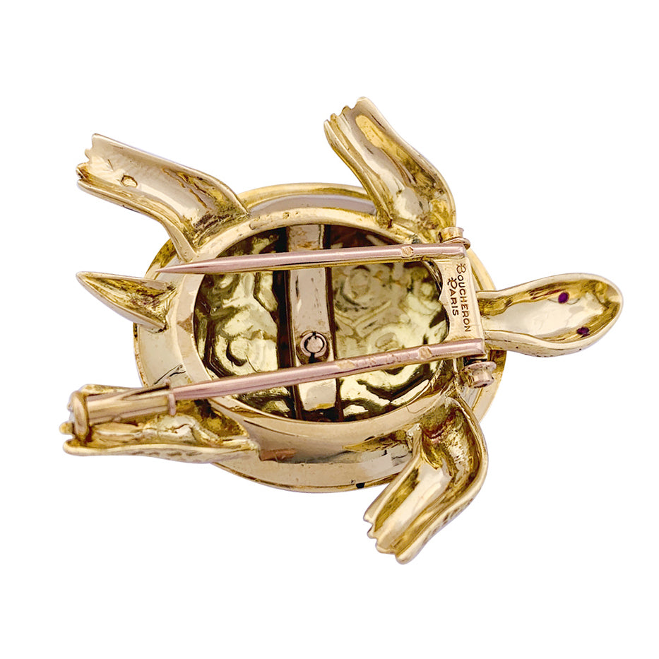 Boucheron brooch, "Turtle", yellow gold, enamel, ruby.