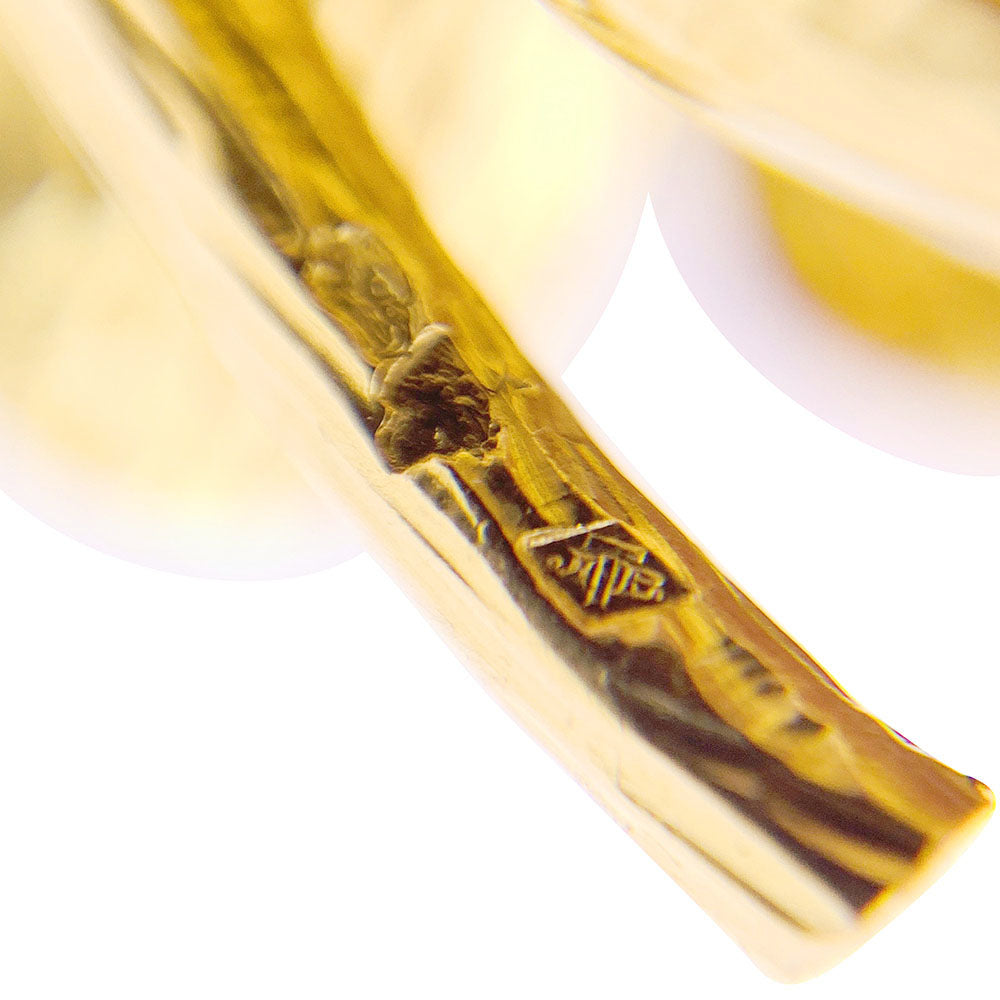 Boucheron "Flowers" clip, yellow gold, enamel, diamonds and sapphires.