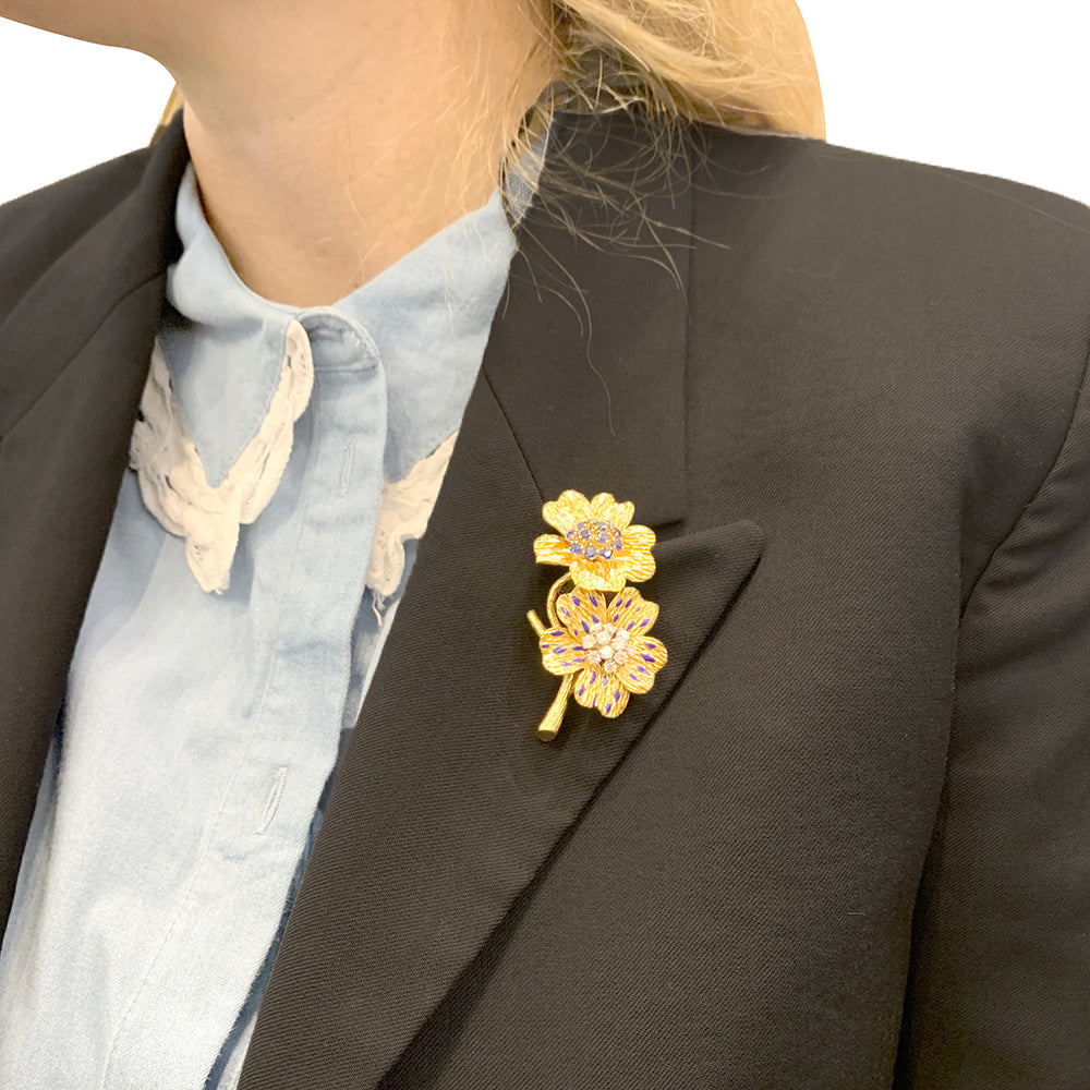 Boucheron "Flowers" clip, yellow gold, enamel, diamonds and sapphires.