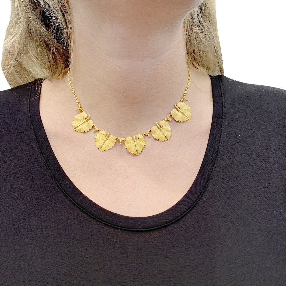 Buccellati necklace, “Leaves”, yellow gold.