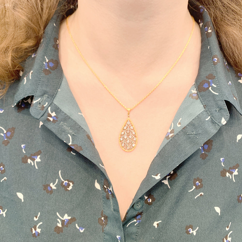Buccellati "Ramage" necklace in two golds and diamonds.