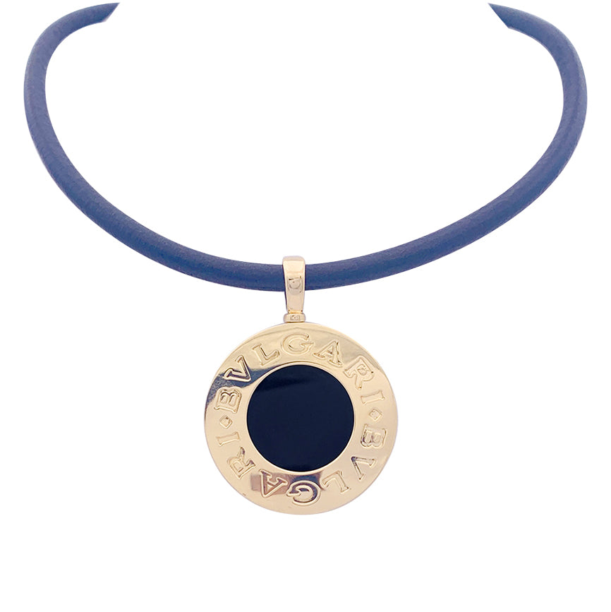 Collier Bulgari "Bulgari Bulgari" or jaune, acier, onyx.