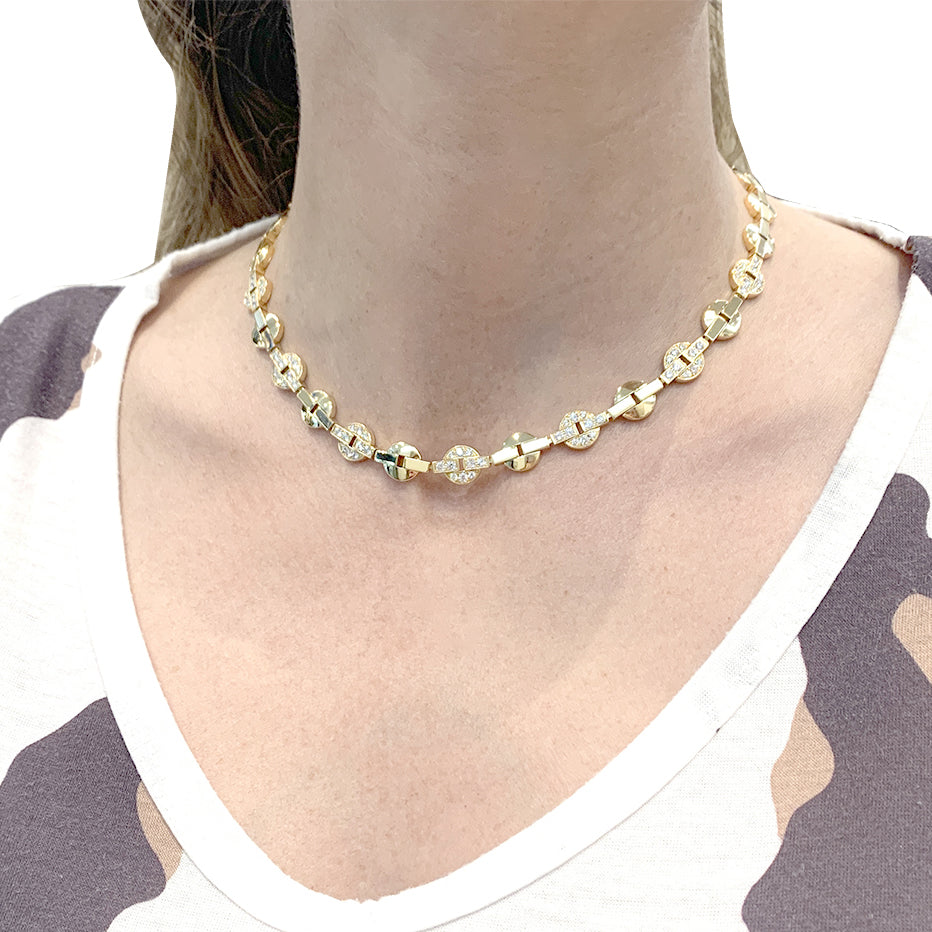 Cartier "Himalia" necklace in yellow gold and diamonds.