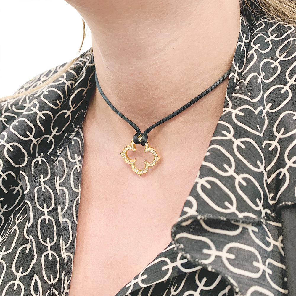 Cartier necklace, "Gothic Clover", yellow gold and diamonds.