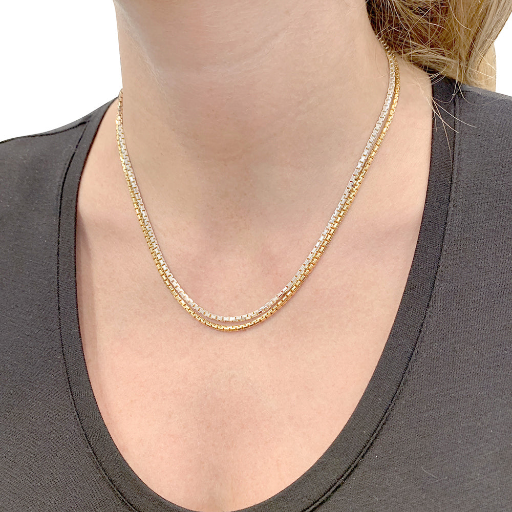 Cartier yellow gold necklace.