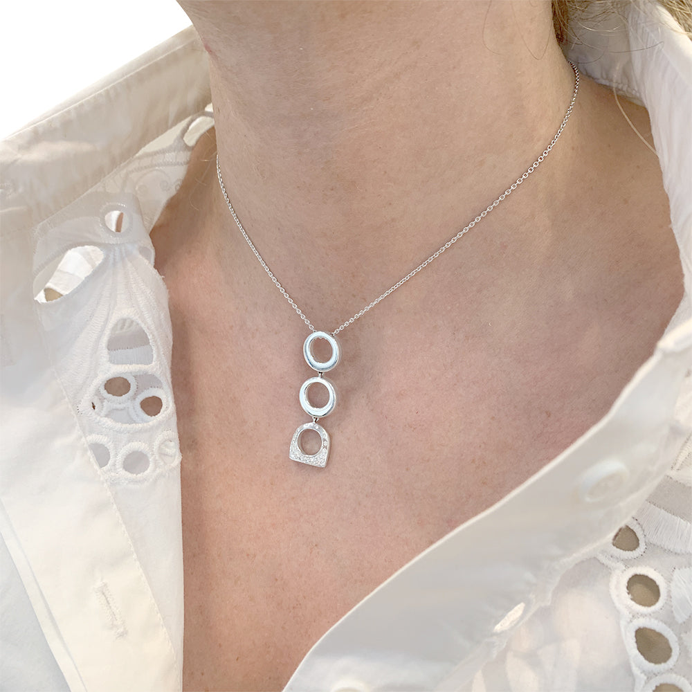 Fred necklace, “Success”, white gold, diamonds.