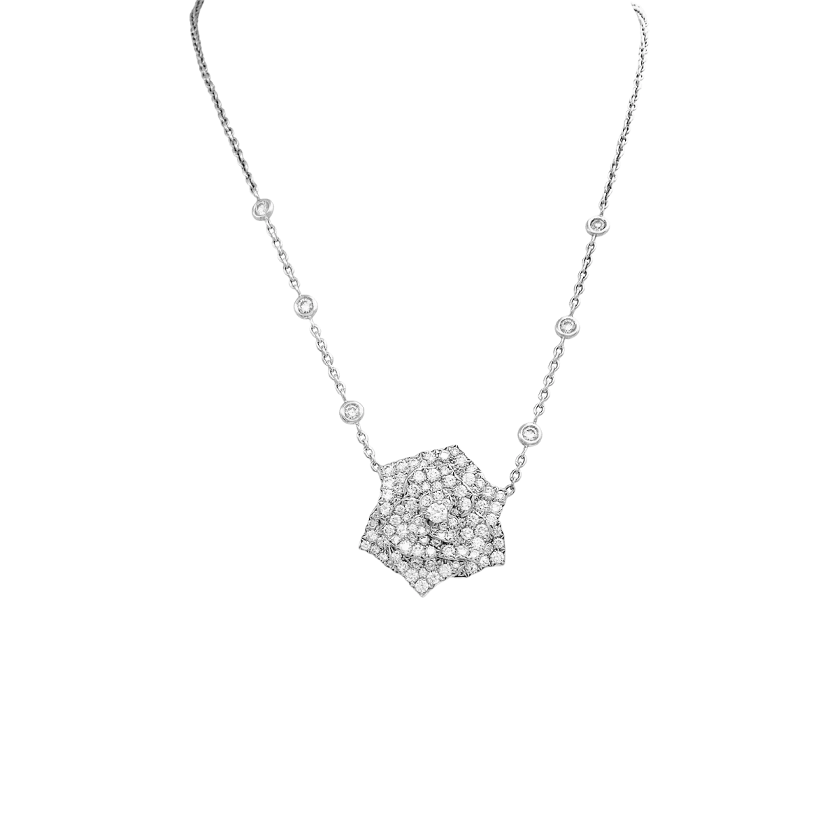 Collier Piaget "Rose" or blanc, diamants. - Maison Eloe