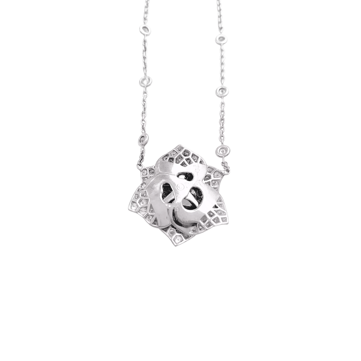 Collier Piaget "Rose" or blanc, diamants. - Maison Eloe