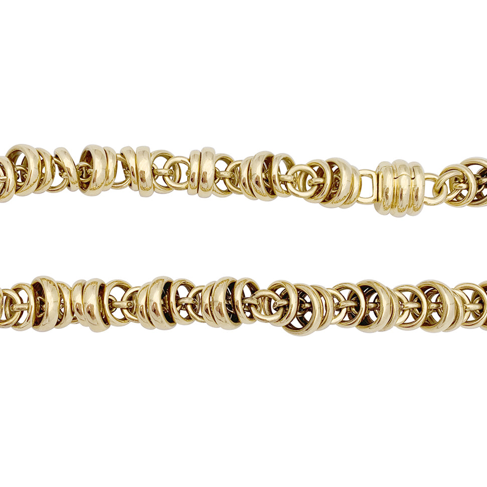 Pomellato “Mille Cercles” necklace in yellow gold.