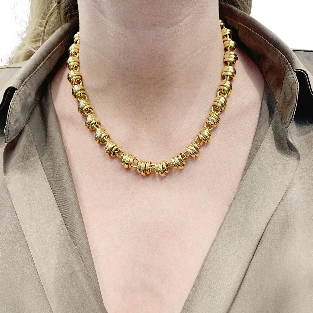 Pomellato “Mille Cercles” necklace in yellow gold.