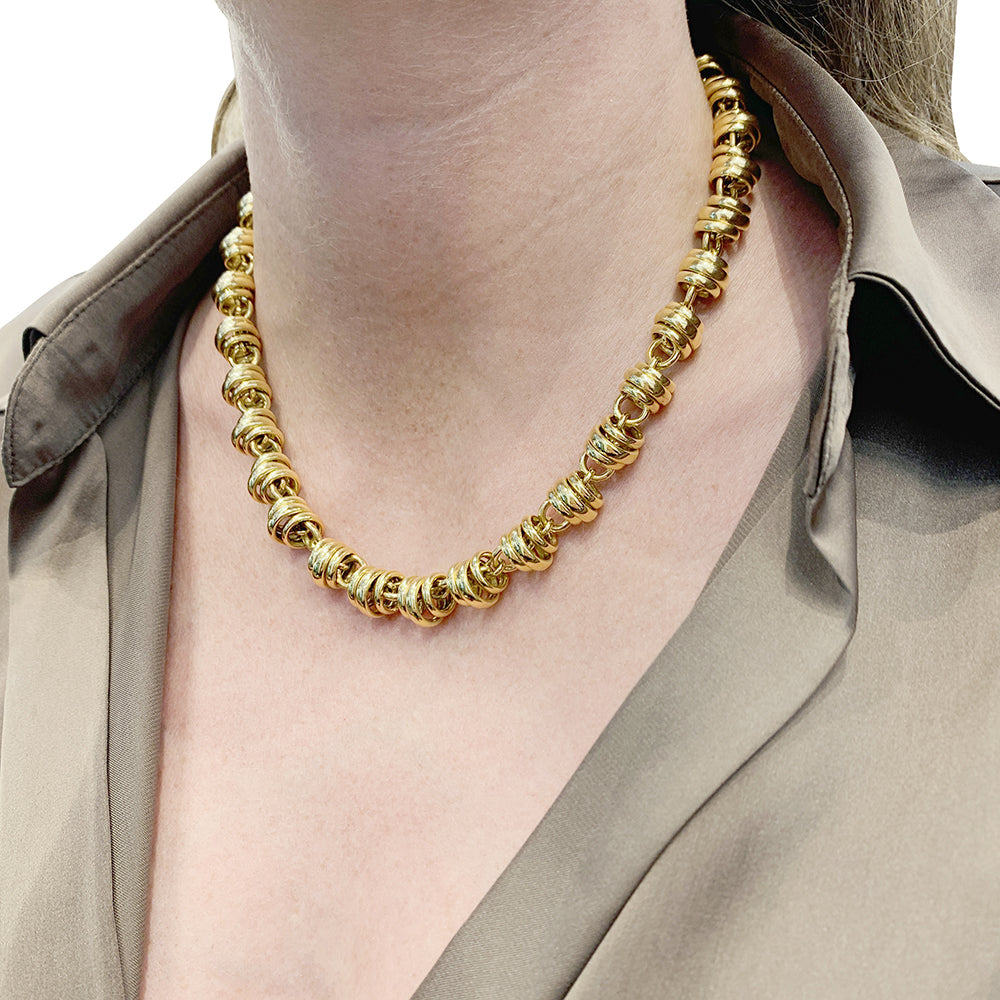 Pomellato “Mille Cercles” necklace in yellow gold.