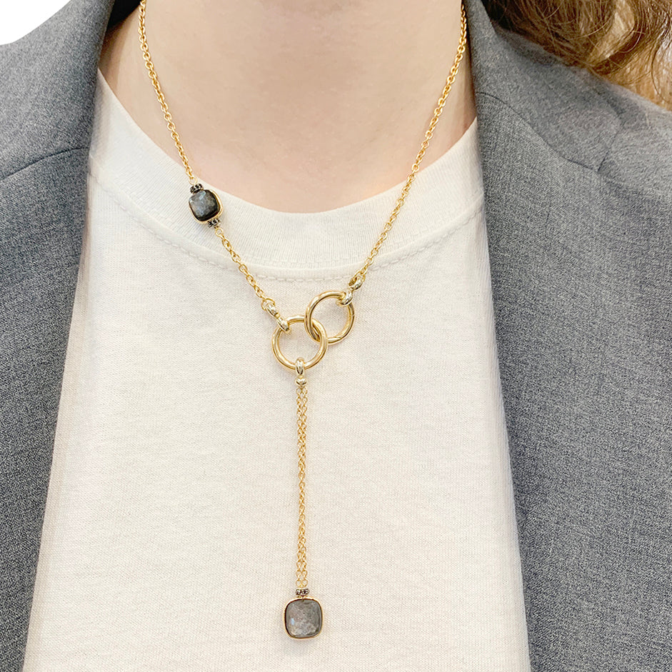 Collier Pomellato, "Nudo", or rose, obsidiennes, diamants noirs.