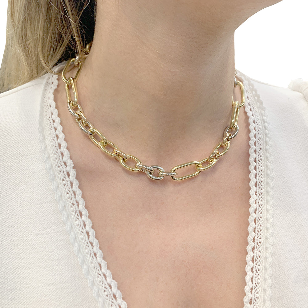 Vintage Pomellato necklace, three golds.