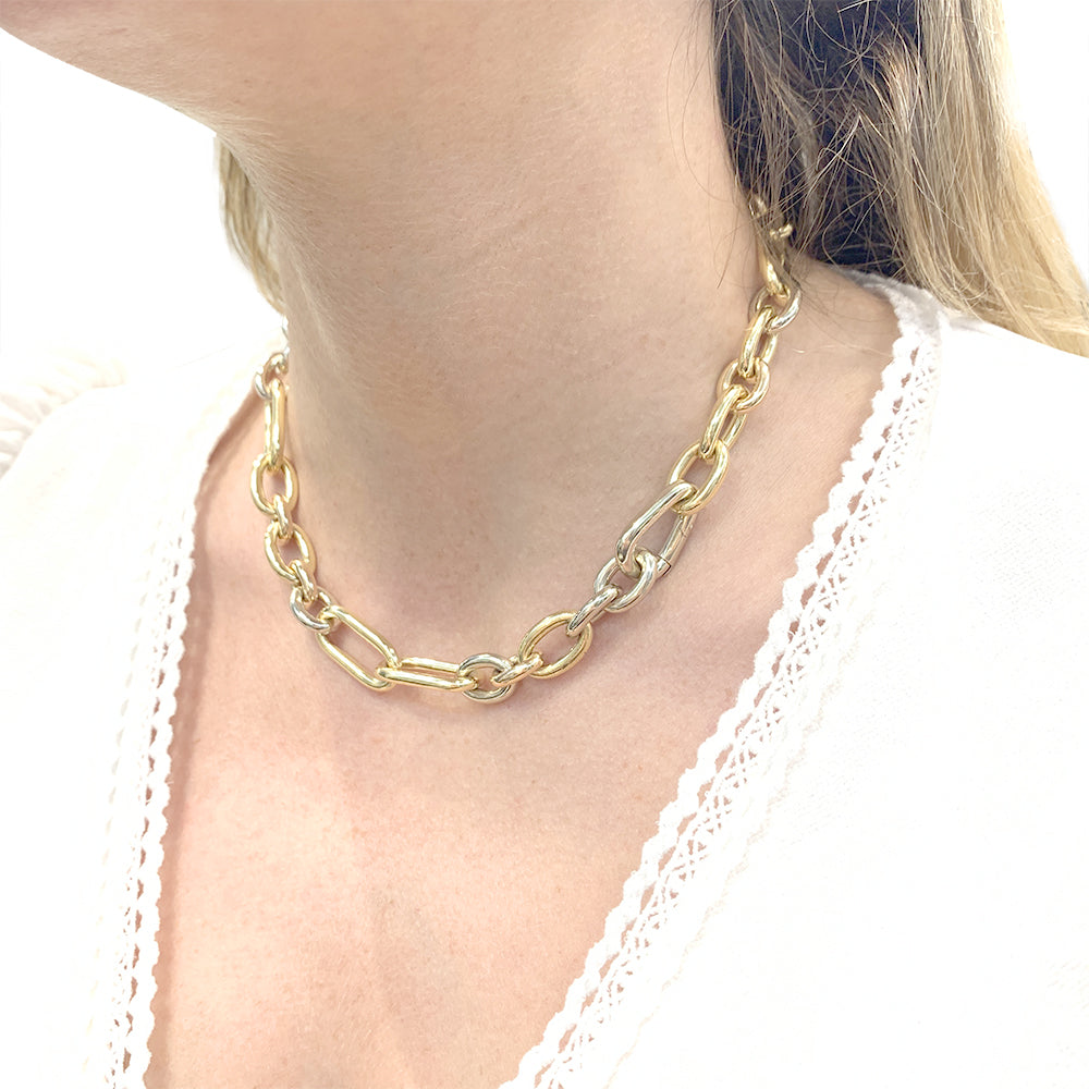 Vintage Pomellato necklace, three golds.