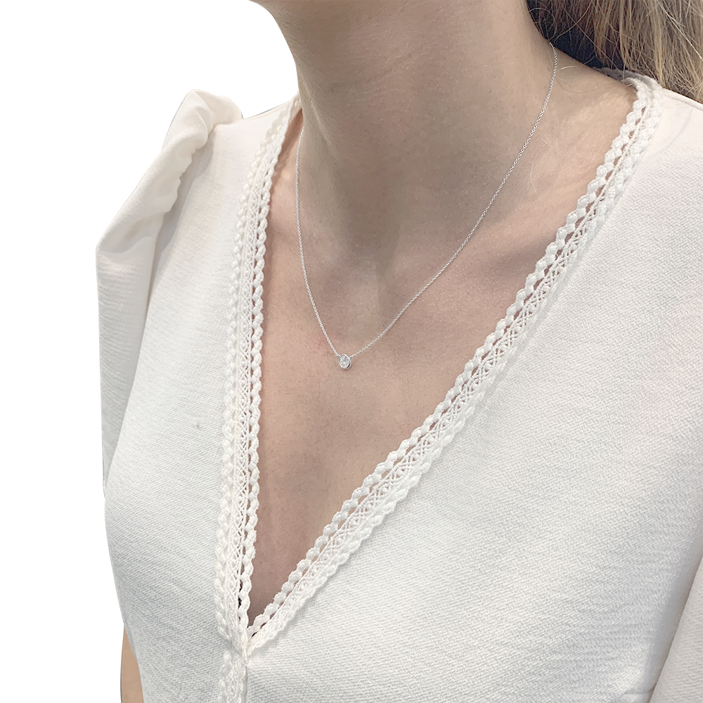 Tiffany&Co necklace. x Elsa Peretti, "Diamonds by the Yards", platinum, diamond.