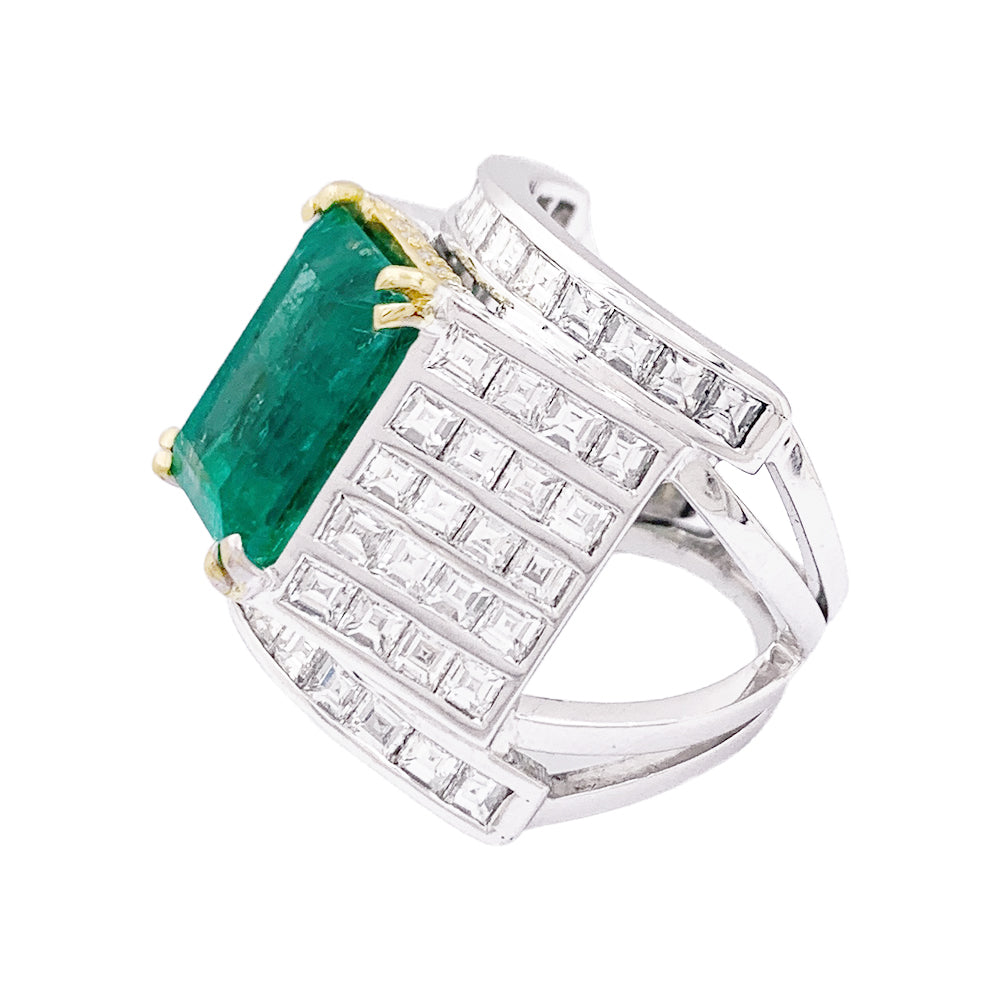 Important Repossi ring in two golds, emerald, diamonds.