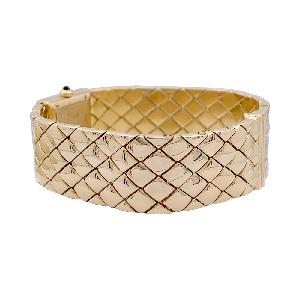 Chanel watch, "Matelassé", yellow gold.