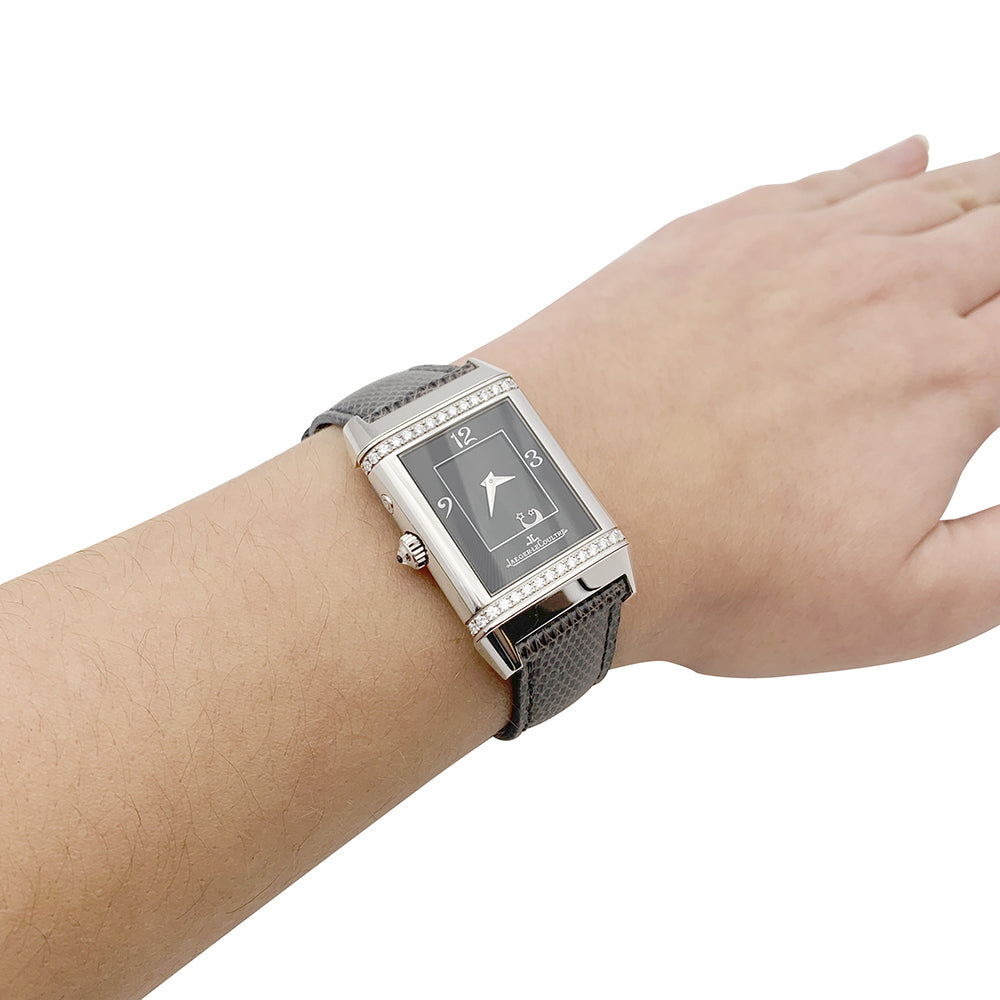 Montre Jaeger-LeCoultre, "Reverso Duetto", en or blanc et diamants.
