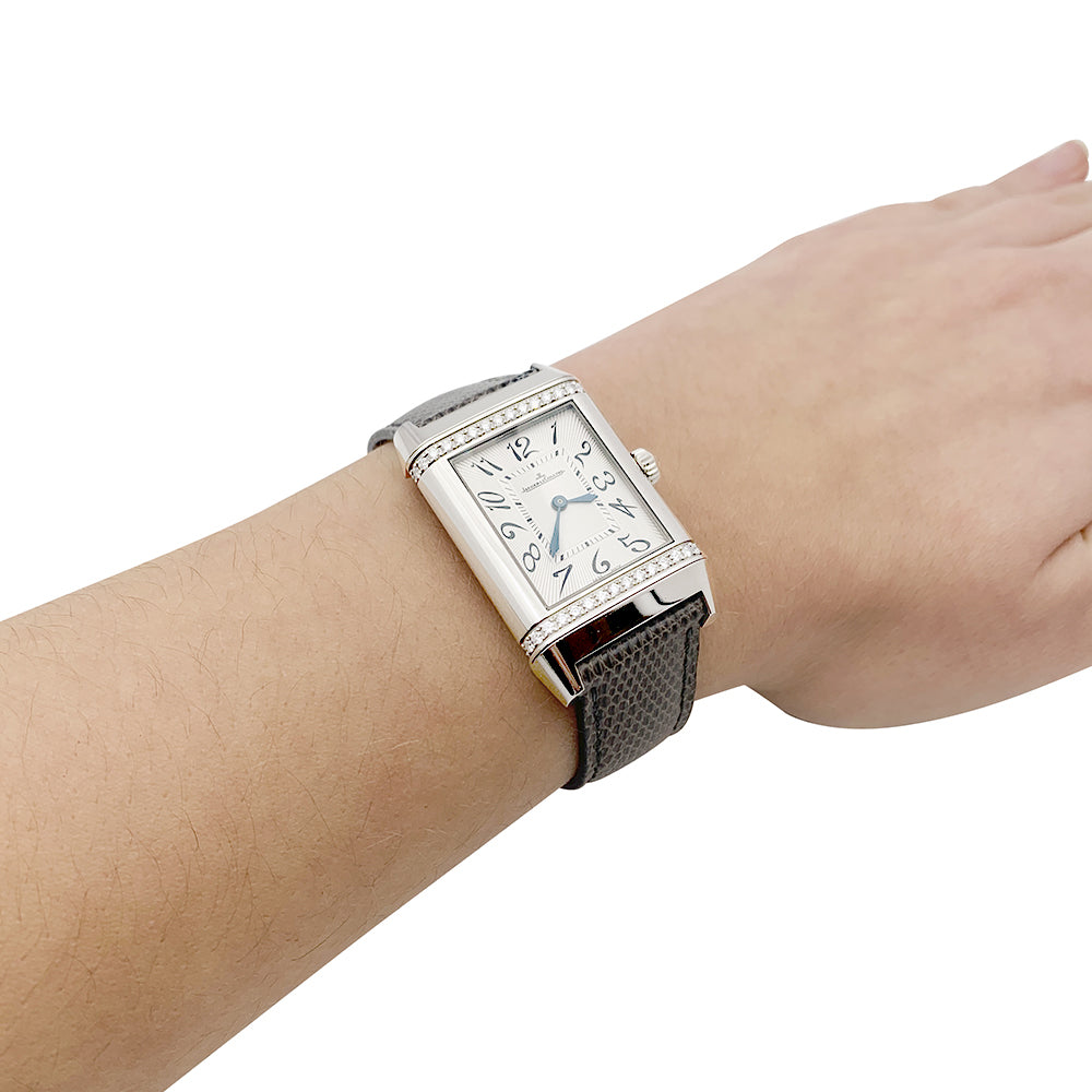 Montre Jaeger-LeCoultre, "Reverso Duetto", en or blanc et diamants.