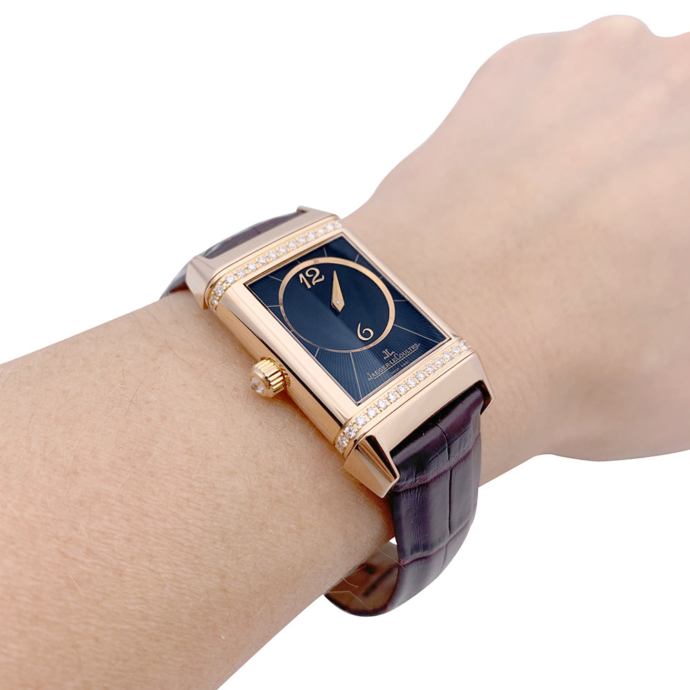 Montre Jaeger-LeCoultre, "Reverso Duetto", en or rose et diamants.