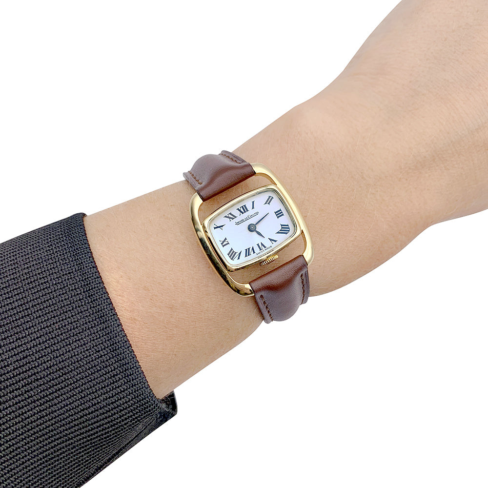 Montre Jaeger-Lecoultre, "Etrier", or jaune, cuir.