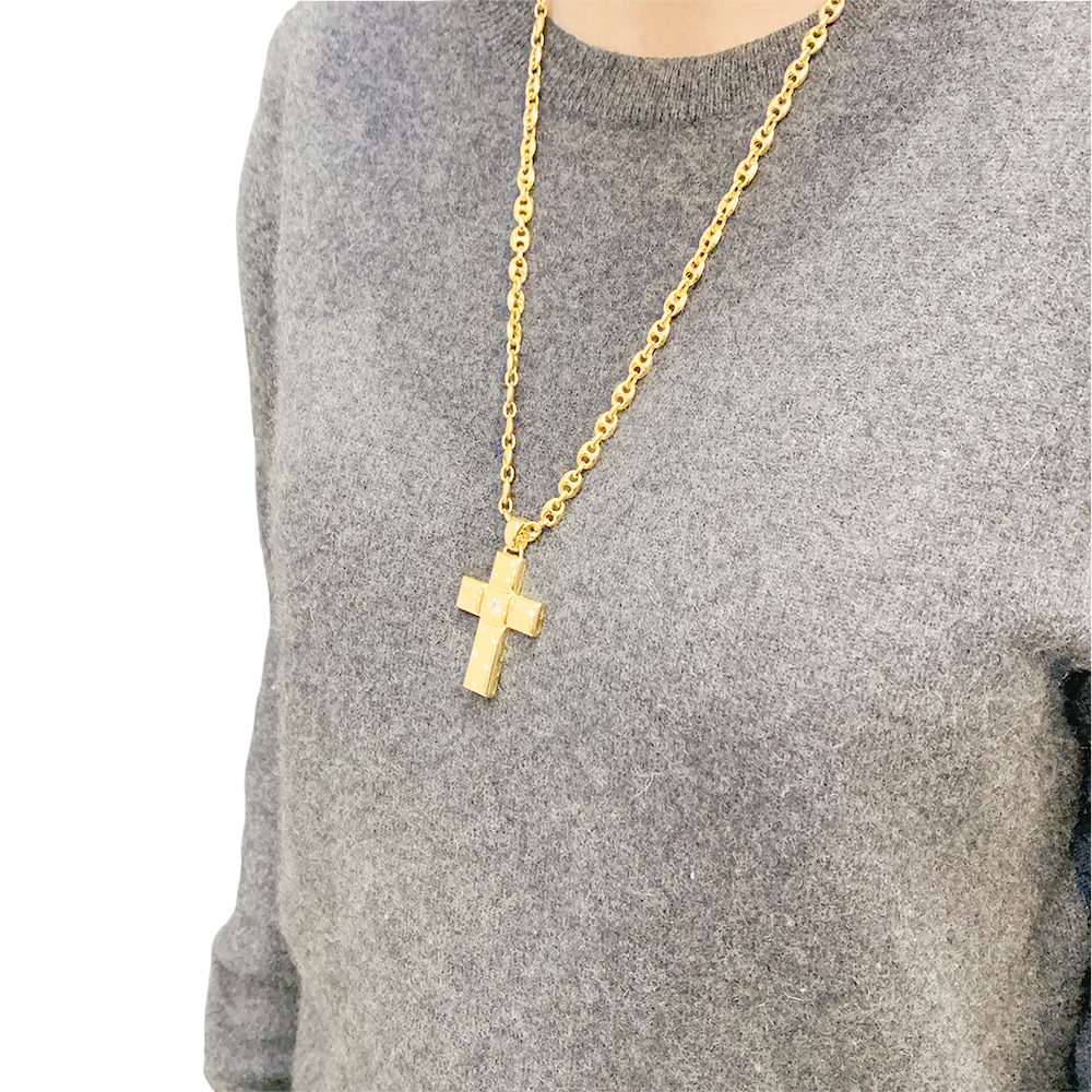 Pendentif Chopard "Croix" or jaune, diamants.