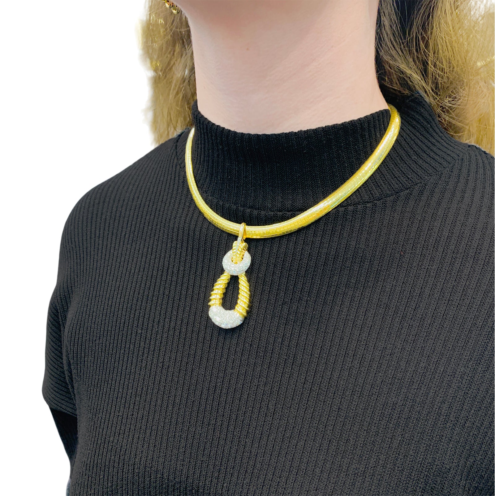 Vintage Kutchinsky pendant in gold and diamonds.
