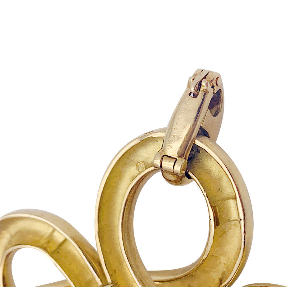 Vintage Maison Van Cleef & Arpels pendant, yellow gold.
