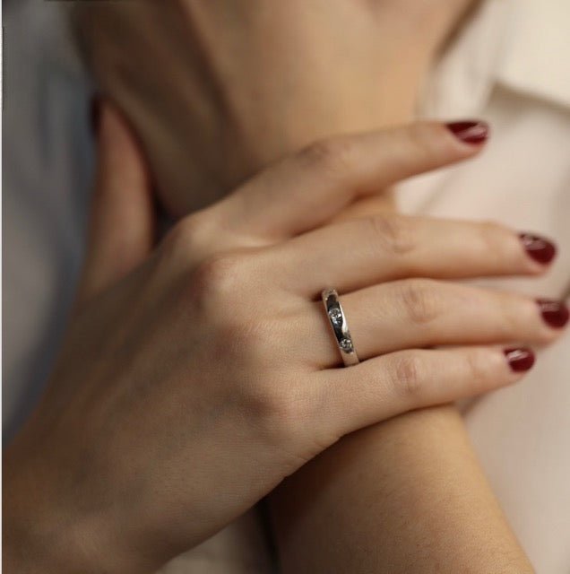 Mauboussin alliance en or gris 18K et diamants - Maison Eloe