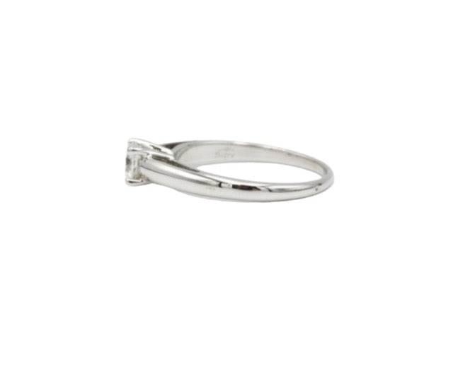 Mauboussin bague solitaire en or blanc 18k et diamant de 0,40 ct