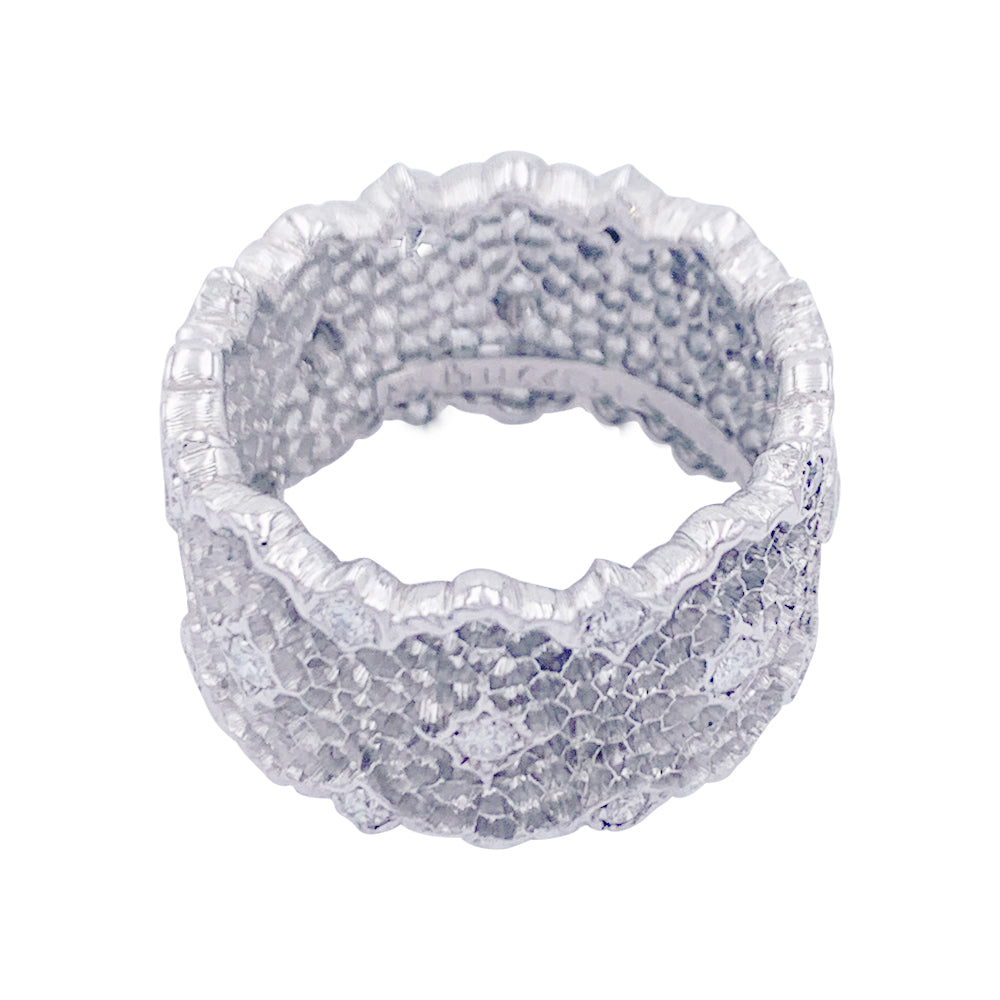 Bague Buccellati, "Tulle", or blanc, diamants.