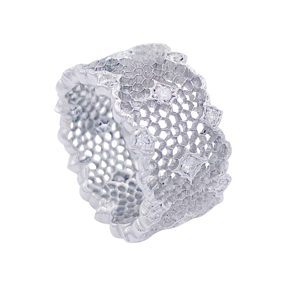 Bague Buccellati, "Tulle", or blanc, diamants.