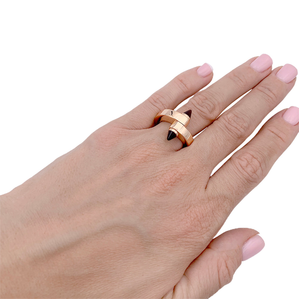 Cartier ring, "Menottes", pink gold, almandine garnets.