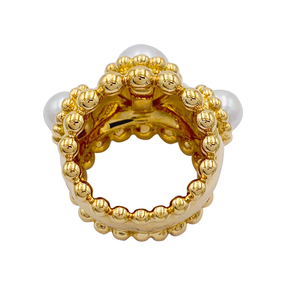Chanel ring, "Baroque", yellow gold, pearls.