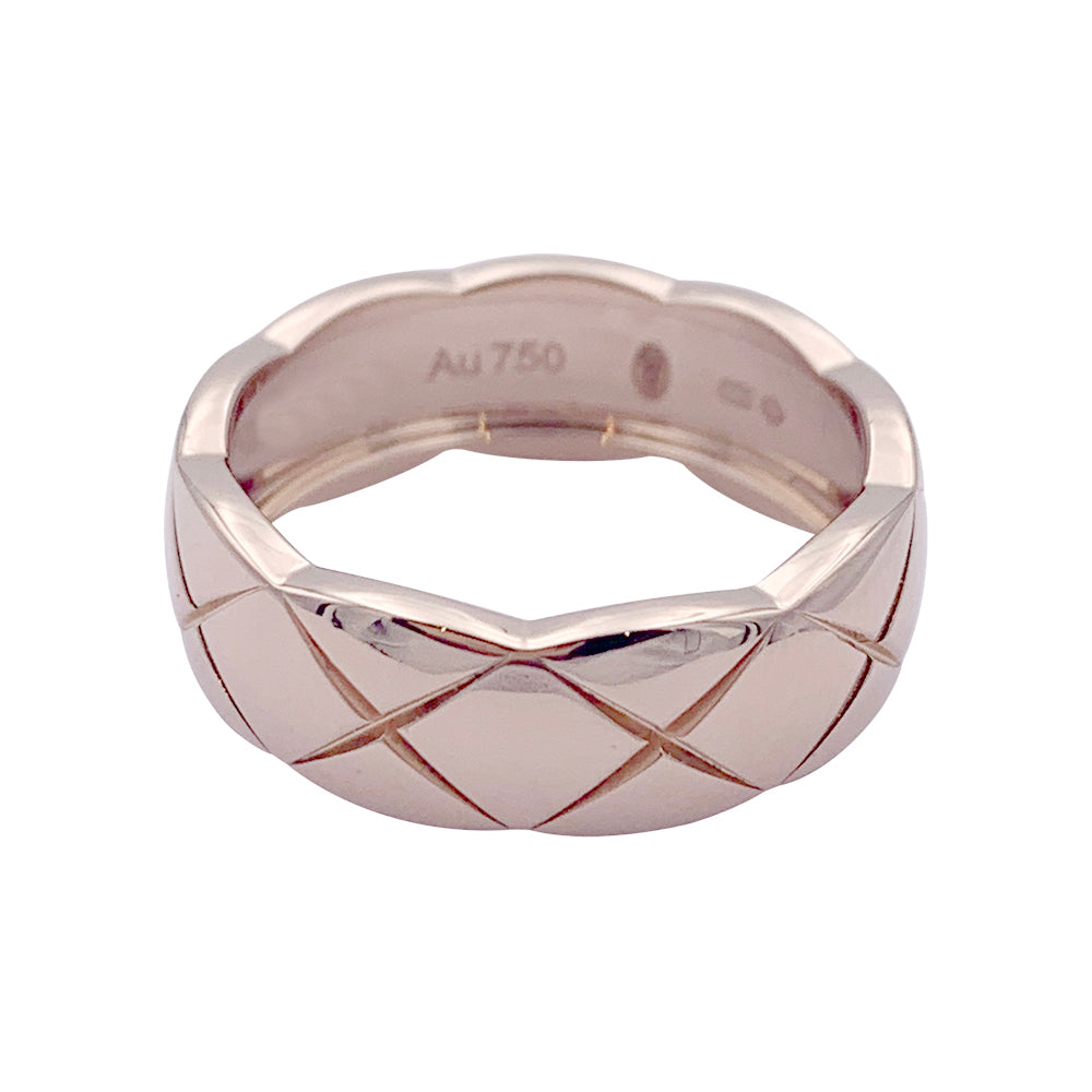 Chanel ring, "Coco Crush" model, in pink gold.