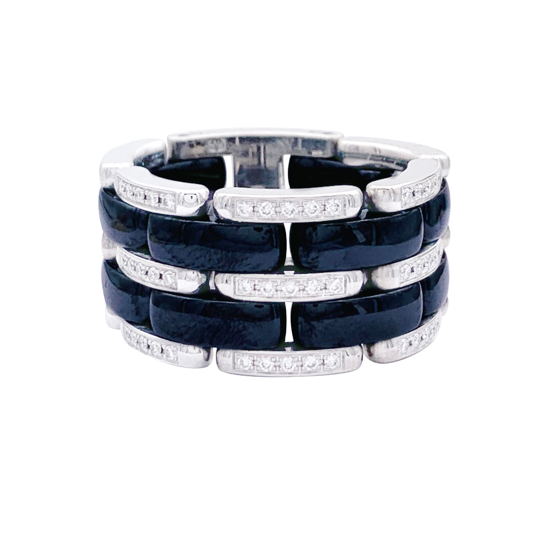 Bague Chanel,"Ultra", en or blanc, céramique noire et diamants.
