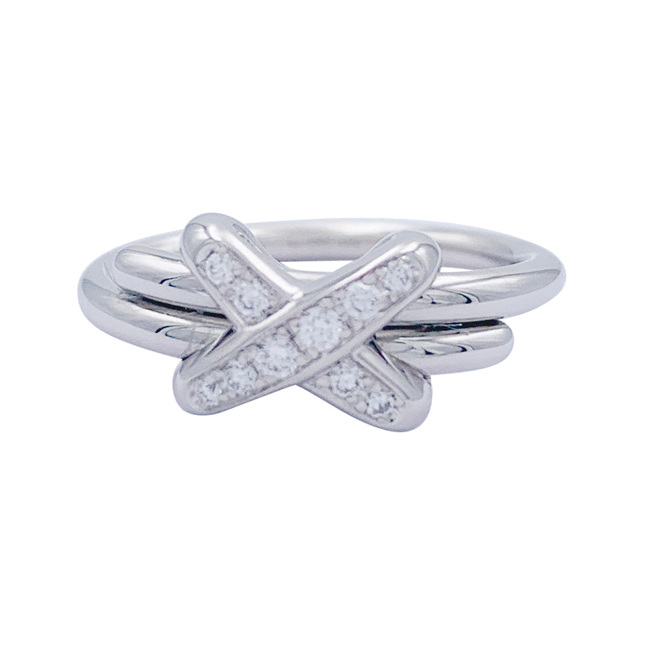 Bague Chaumet, "Jeux de Liens", or blanc, diamants.