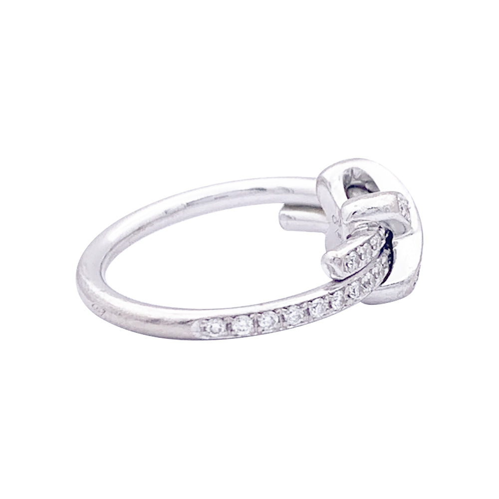 Chaumet "Jeux de Liens" ring in white gold and diamonds.