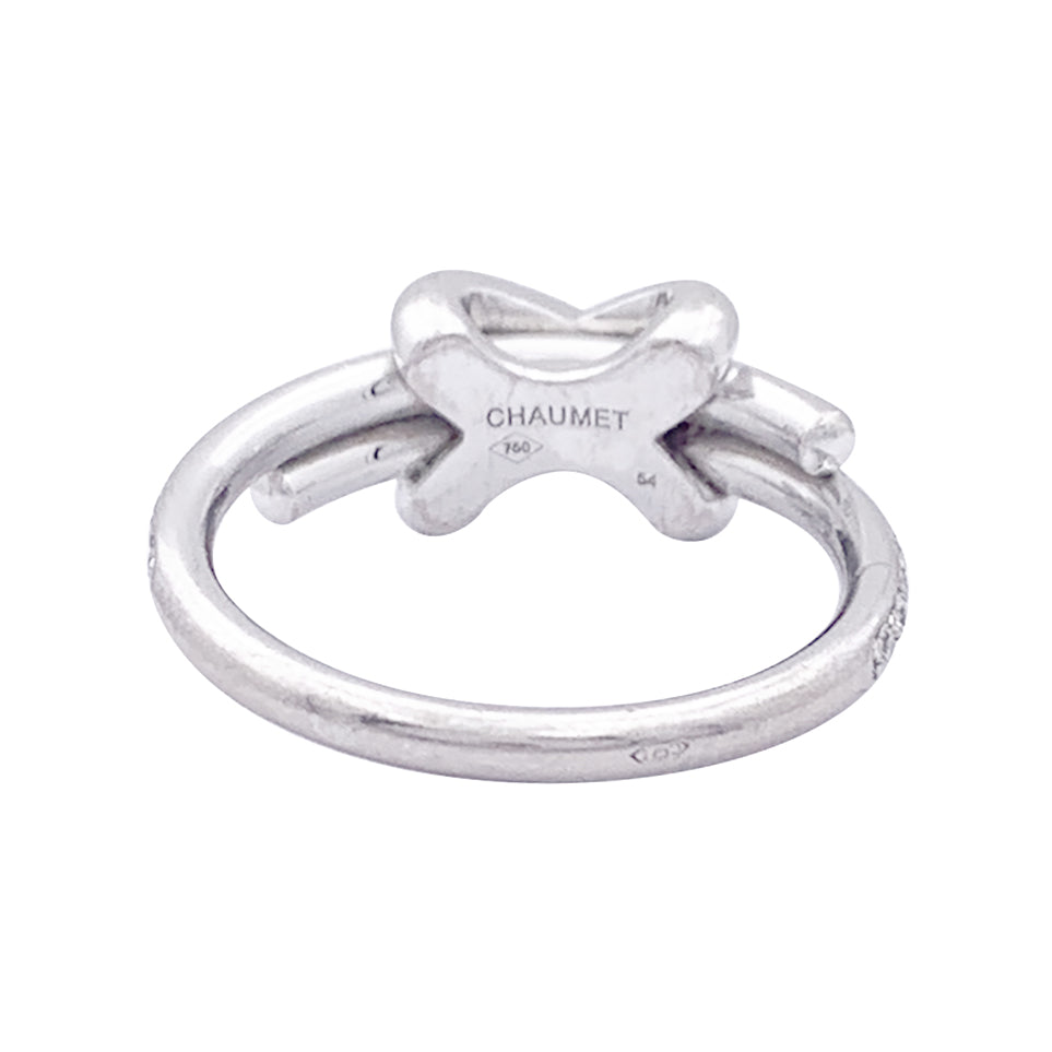 Bague Chaumet "Jeux de Liens" or blanc, diamants.