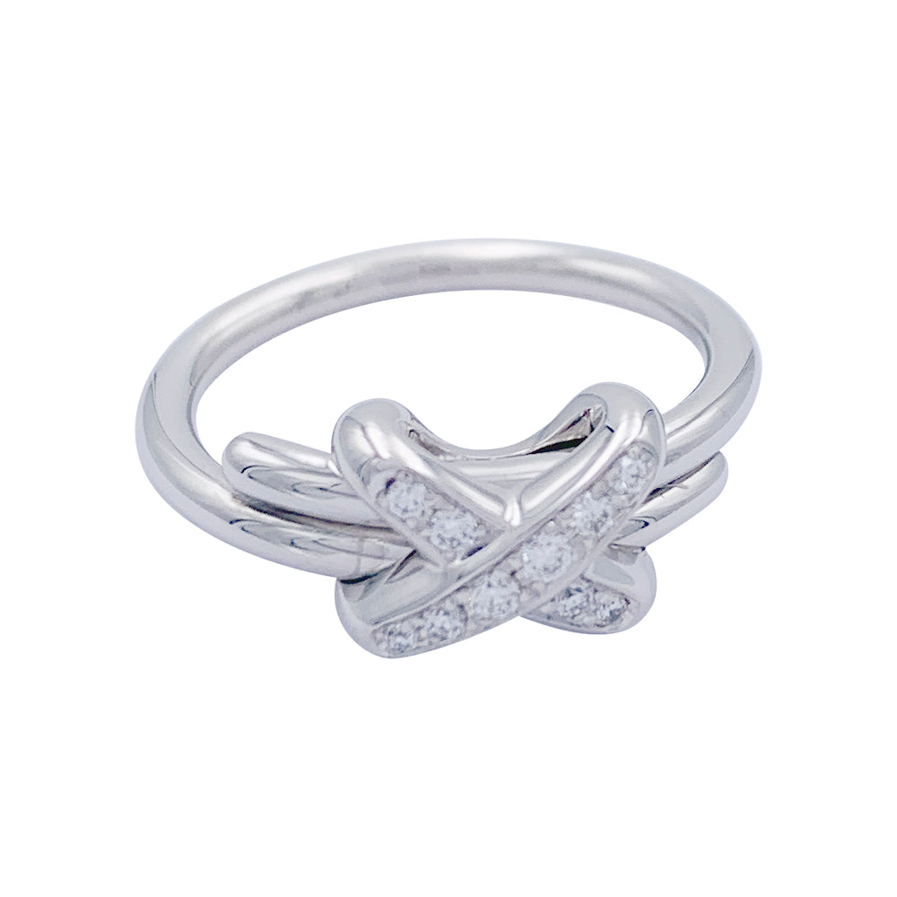 Chaumet ring, "Jeux de Liens", white gold, diamonds.