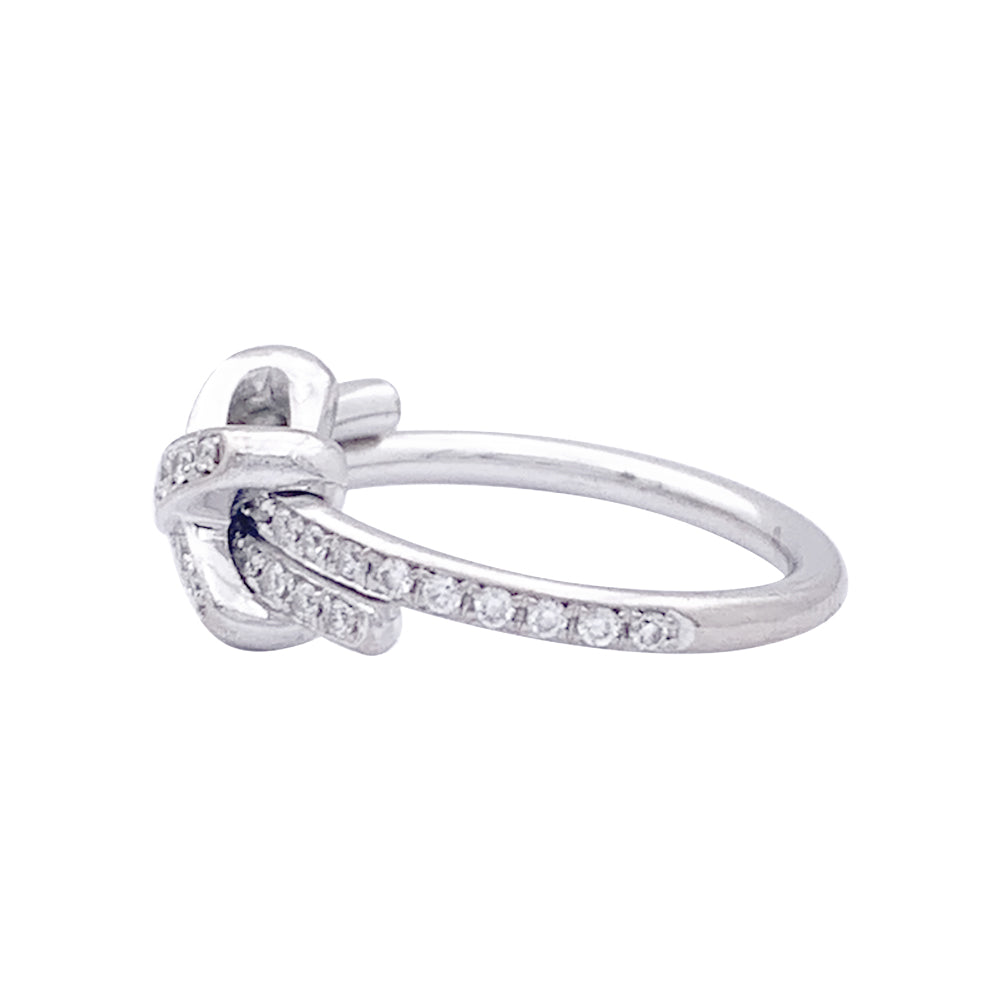 Chaumet "Jeux de Liens" ring in white gold and diamonds.
