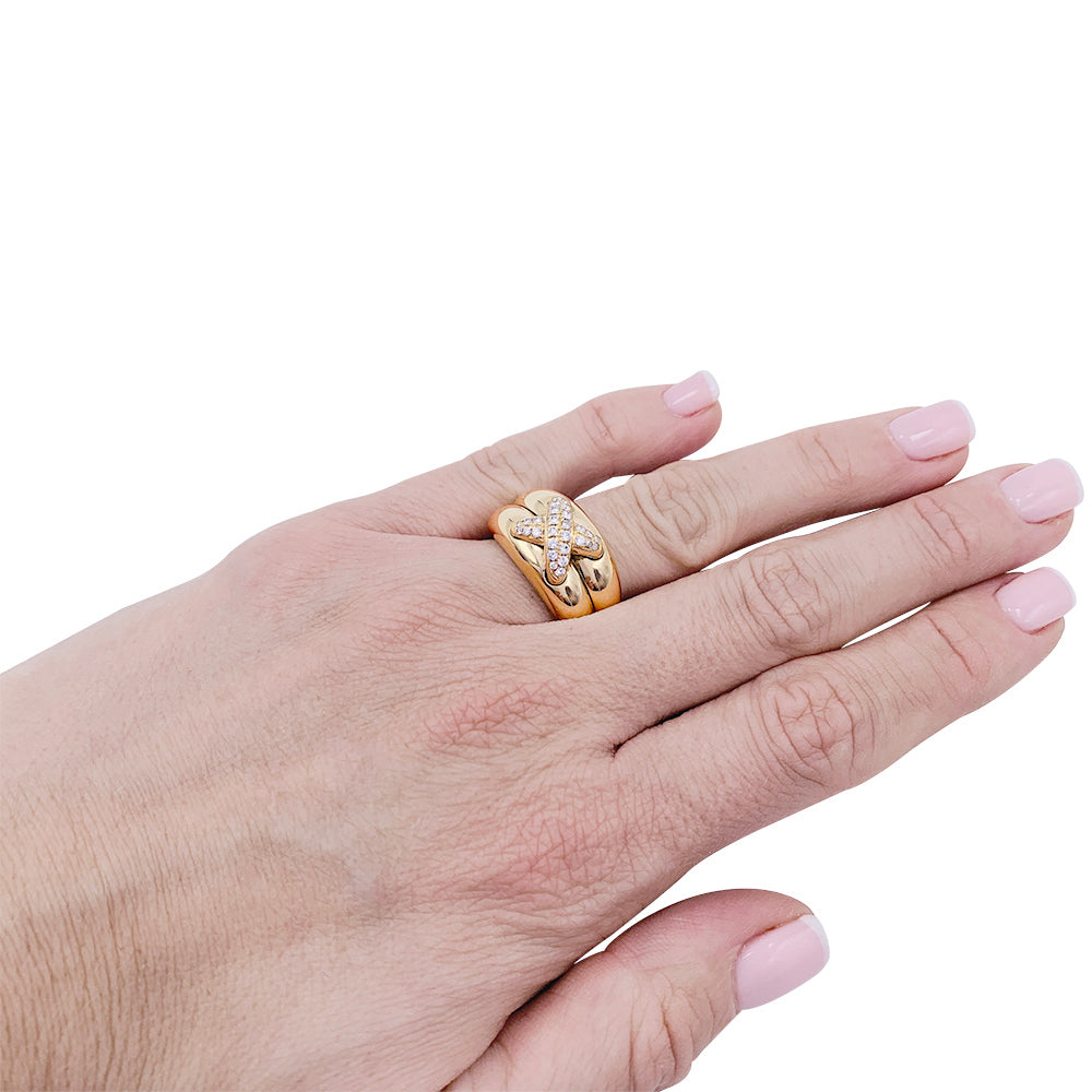 Chaumet ring, "Liens", yellow gold and diamonds.