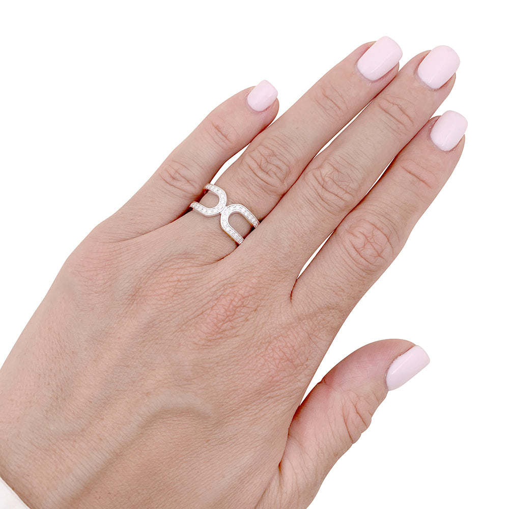 Dinh Van "Maillon" ring in white gold and diamonds.