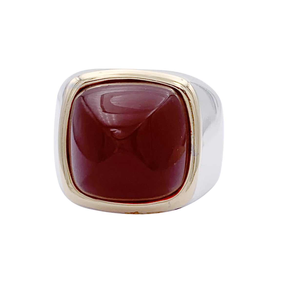 Bague Fred, "Pain de Sucre", deux ors, cornaline.