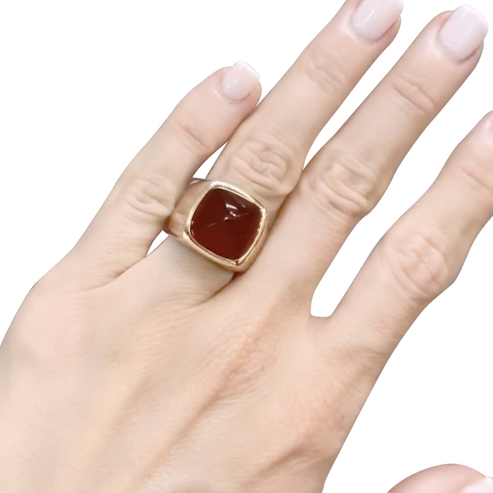 Fred ring, "Pain de Sucre", two golds, carnelian.