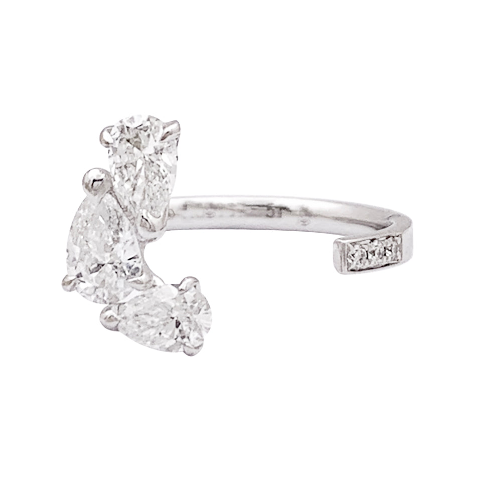 Bague Repossi "Serti sur Vide" or blanc, diamants.