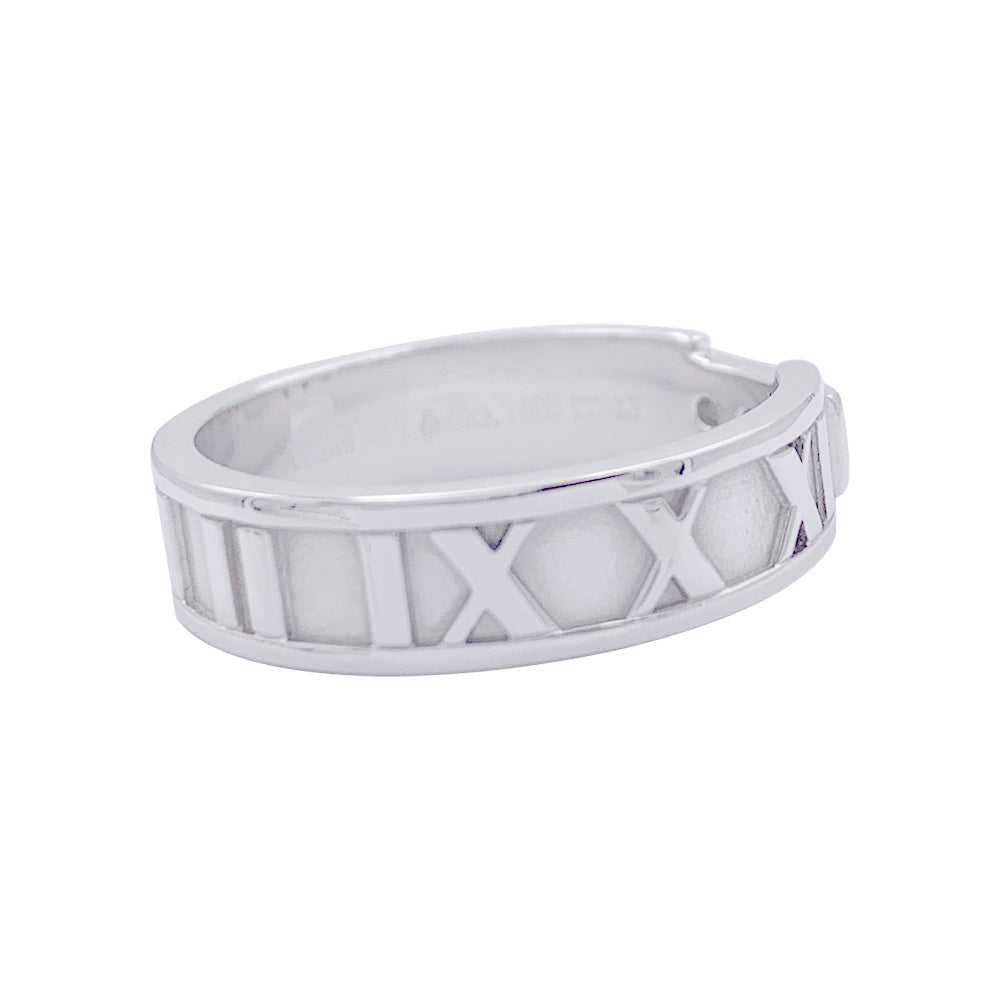 Tiffany & Co. ring, "Atlas", white gold, diamonds.