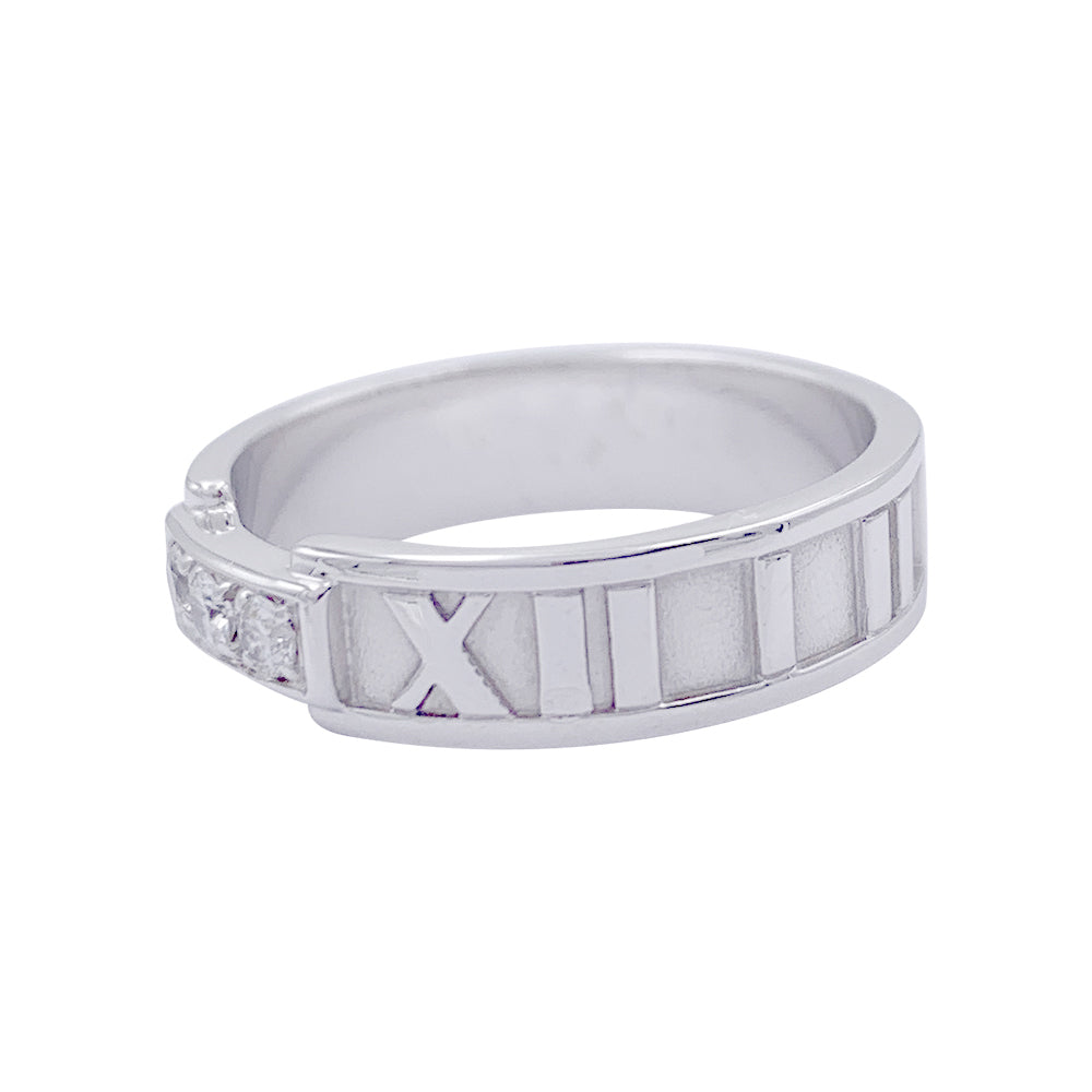 Tiffany & Co. ring, "Atlas", white gold, diamonds.
